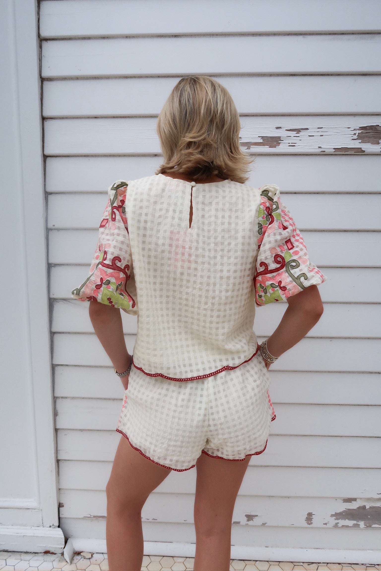 Laken Embroidered Set