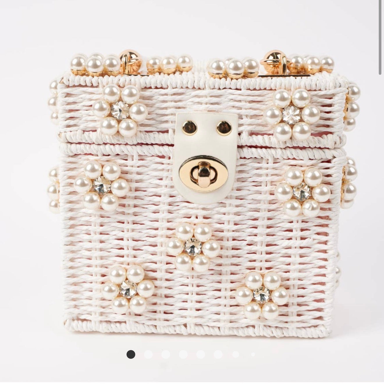 Daisy Wicker Purse - White with Pearl