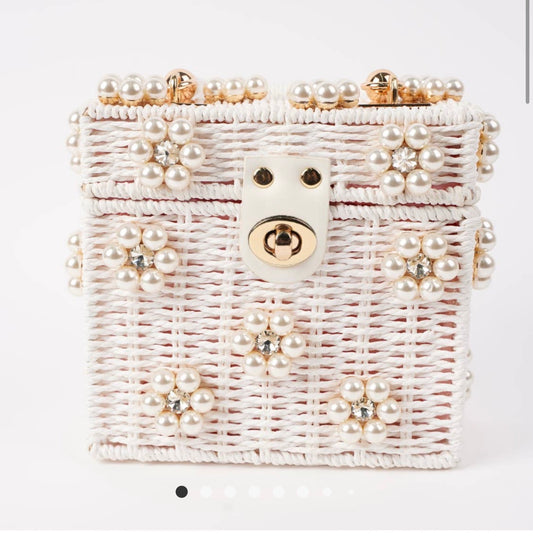 Daisy Wicker Purse - White with Pearl